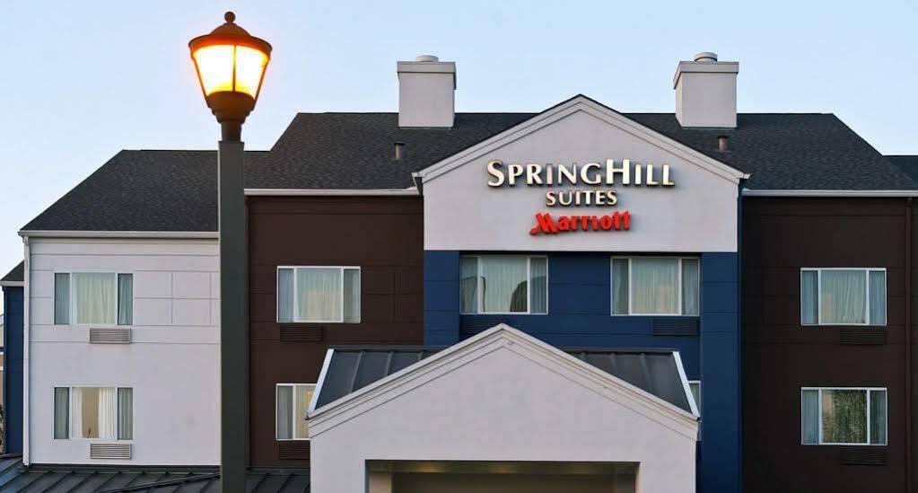 Springhill Suites By Marriott Лотон Экстерьер фото
